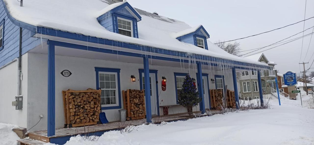 La Maison Bleue Saint-Ferreol-les-Neiges Luaran gambar