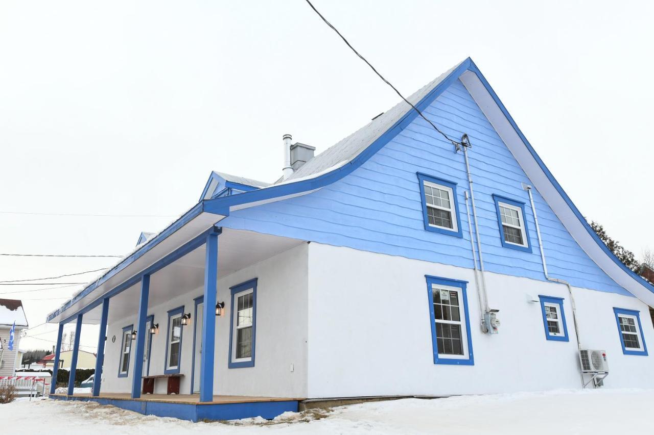 La Maison Bleue Saint-Ferreol-les-Neiges Luaran gambar